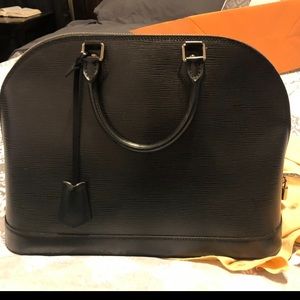 Authentic  Louis Vuitton Epi Alma PM